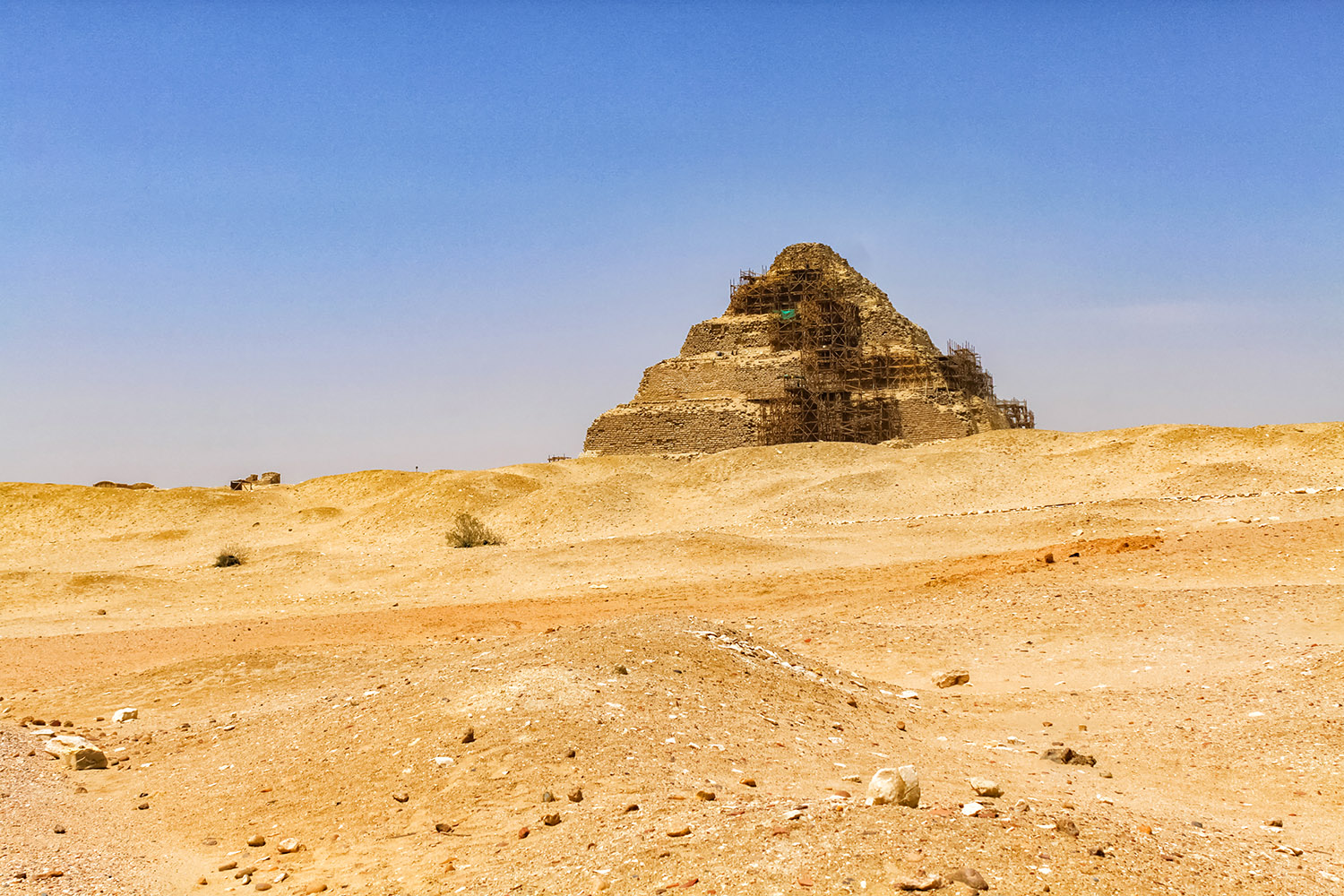エジプト初のピラミッド、ジェセル王の階段ピラミッド