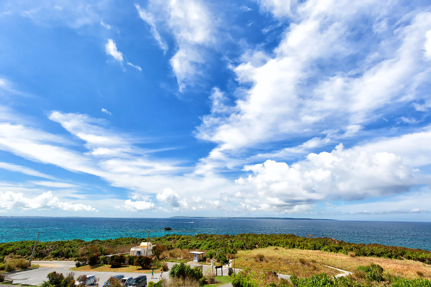 宮古島 西平安名岬展望台から眺めた空と海 無料壁紙 商用利用可の