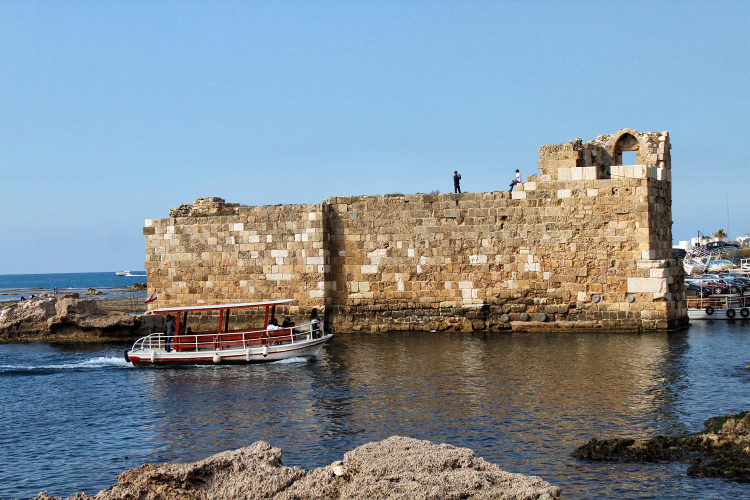 地中海の海岸に残るビブロス遺跡