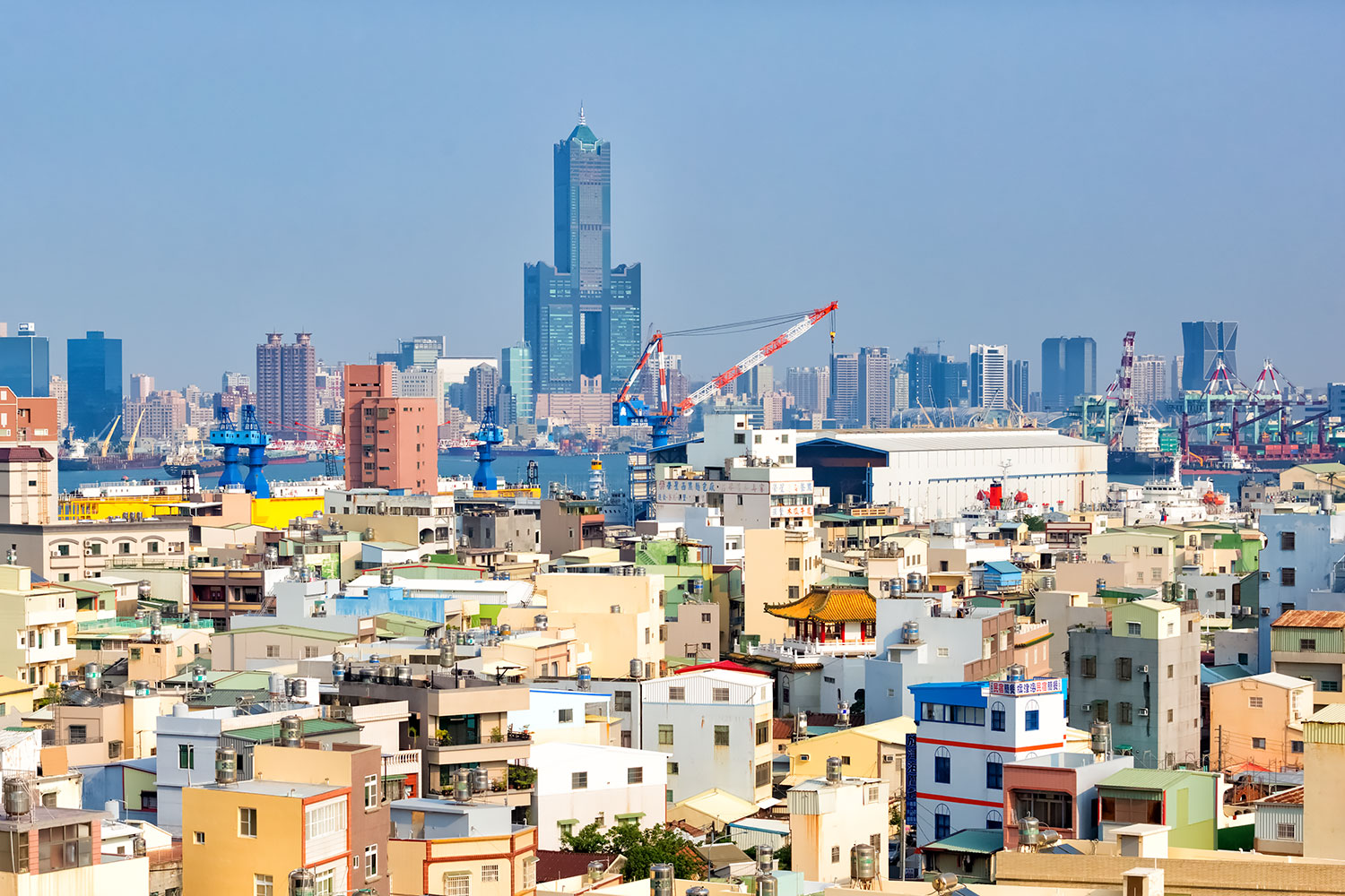 台湾で２番目に高い「高雄85ビル」と地方都市・高雄の街並み