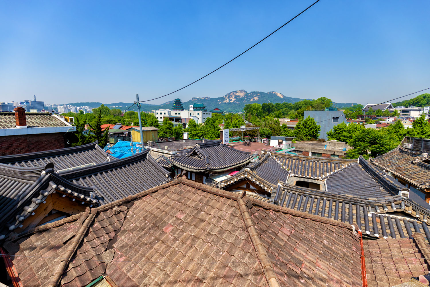 韓国の伝統家屋が建ち並ぶ北村韓屋村の屋根