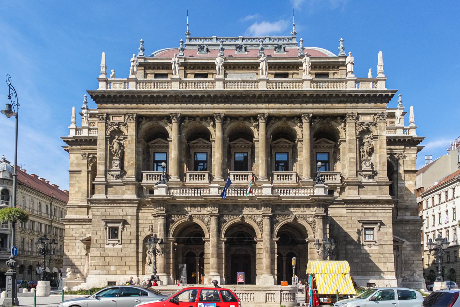 世界を目指すバレリーナとダンサーが集うハンガリー国立歌劇場